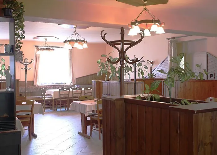 & Restaurant Signal 3*